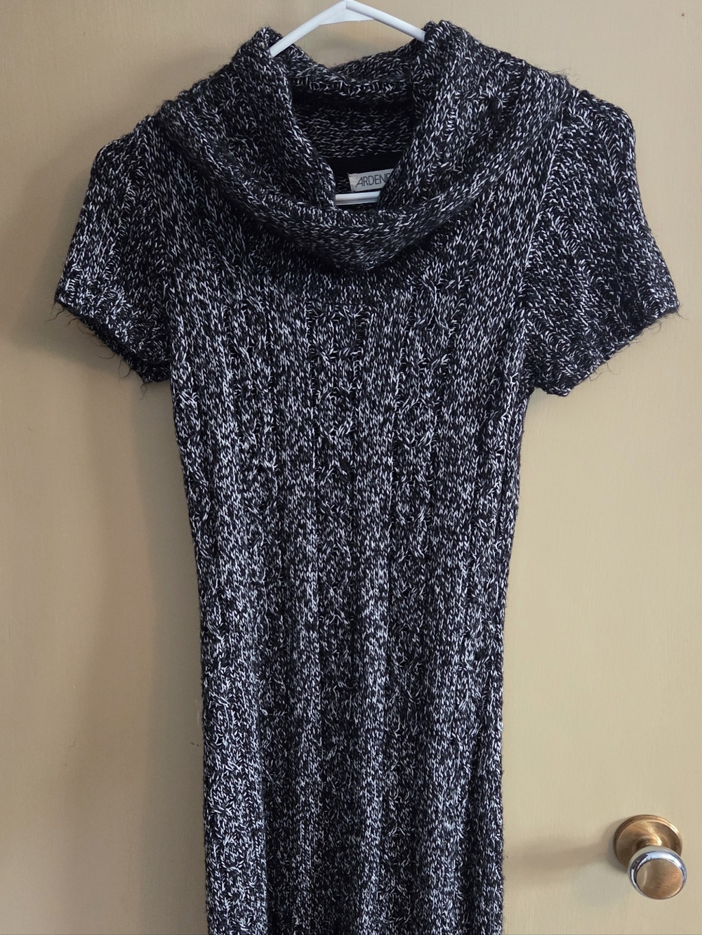 ☀️ 3/$15 - Elegant Black and White Knit Dress